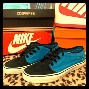 Vans blk/blue low top Men’s size 8
